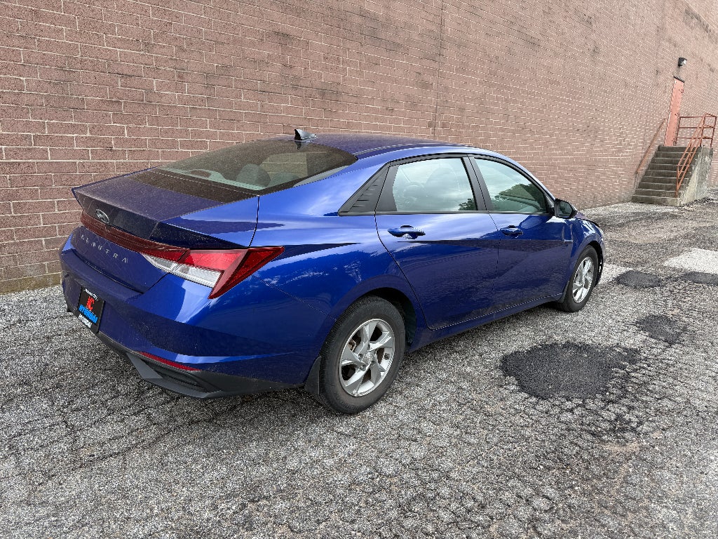 2023 Hyundai Elantra SE