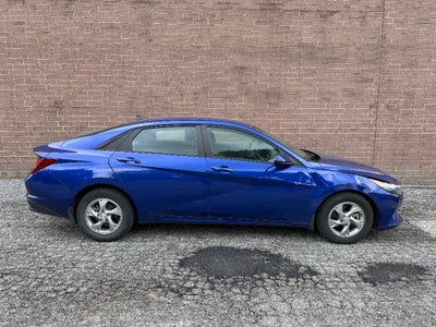 2023 Hyundai Elantra SE