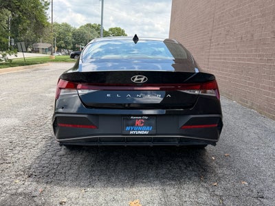 2025 Hyundai Elantra SE