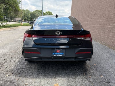 2025 Hyundai Elantra SE