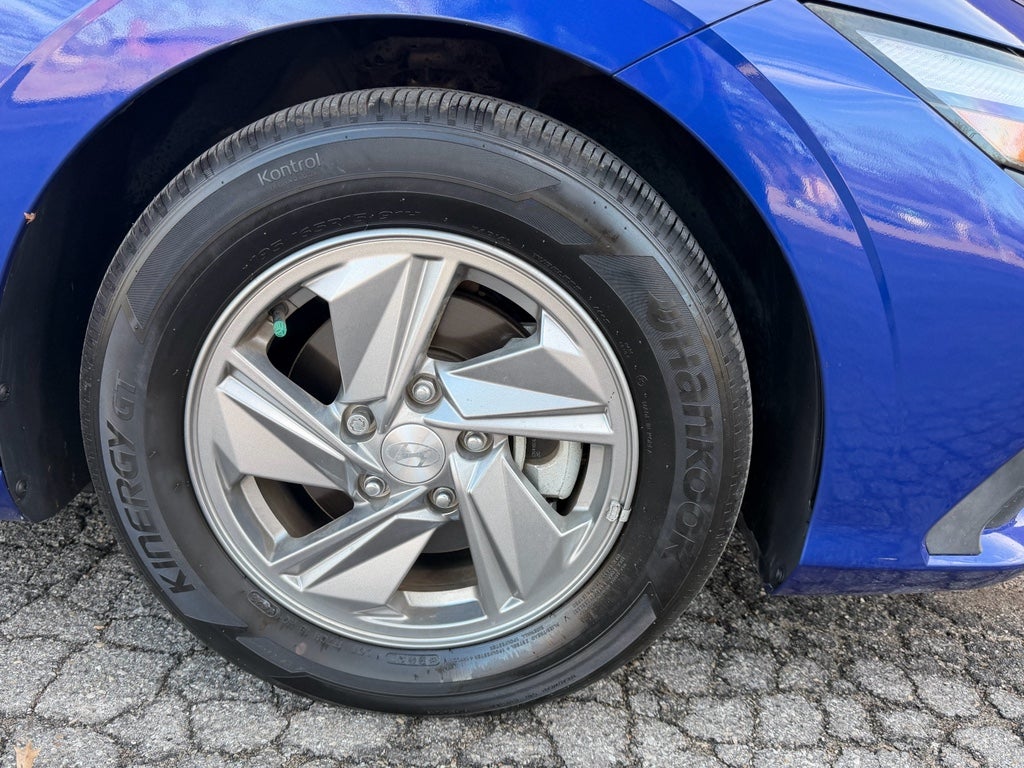 2024 Hyundai Elantra SE