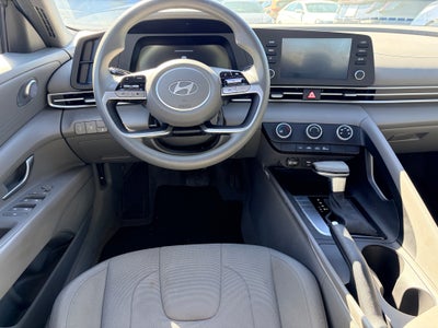 2024 Hyundai Elantra SE