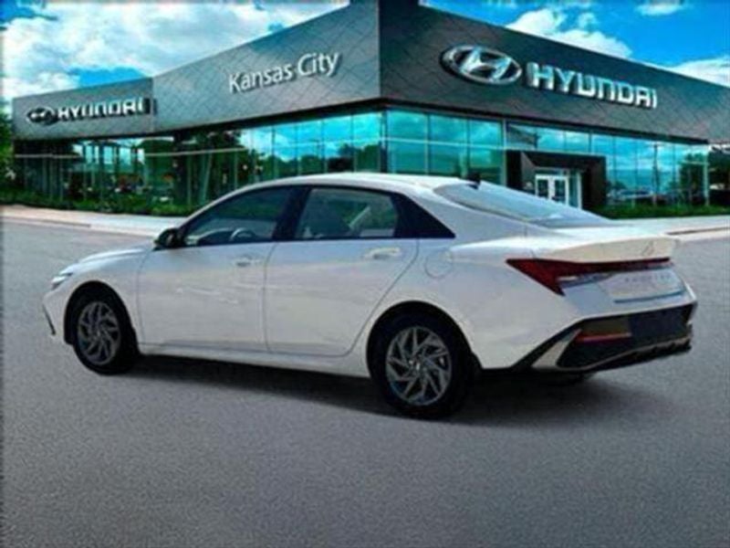 2025 Hyundai Elantra Hybrid Blue