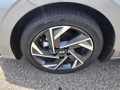 2025 Hyundai Elantra Hybrid Limited