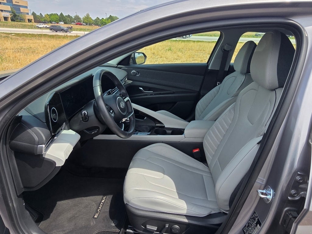 2025 Hyundai Elantra Hybrid Limited