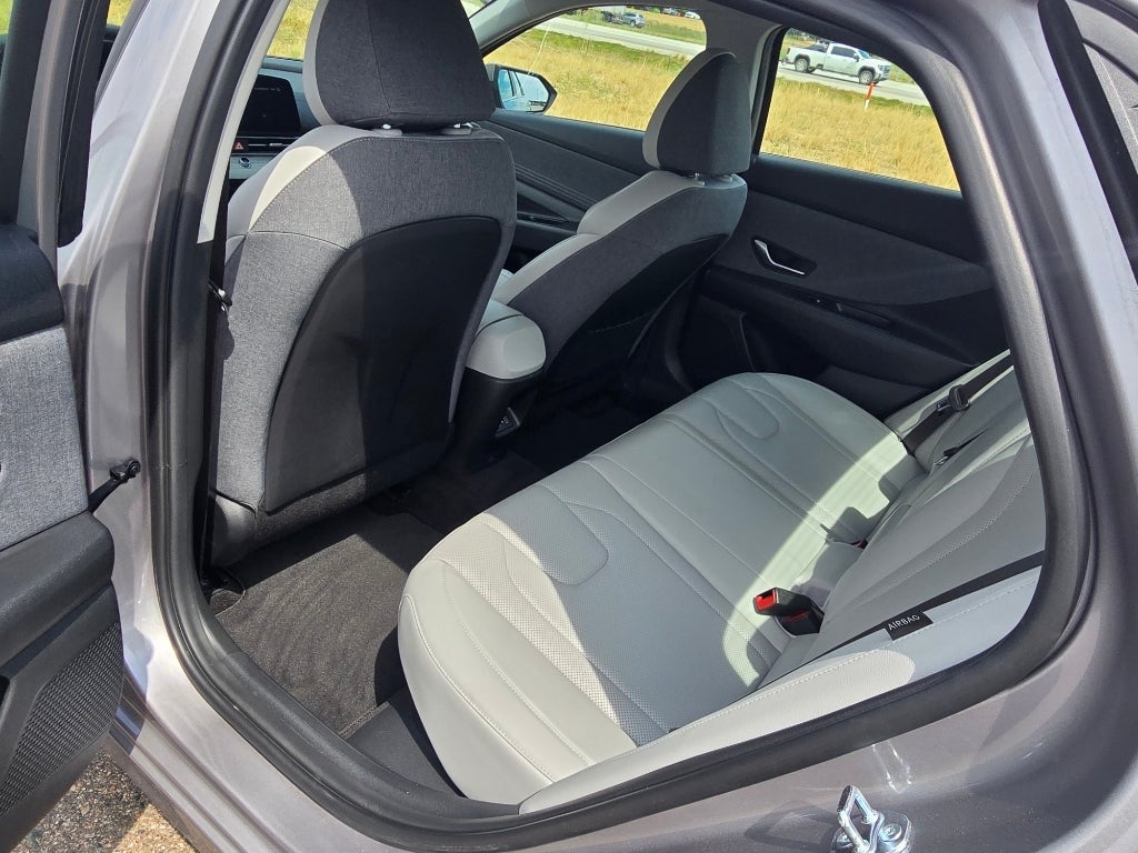 2025 Hyundai Elantra Hybrid Limited