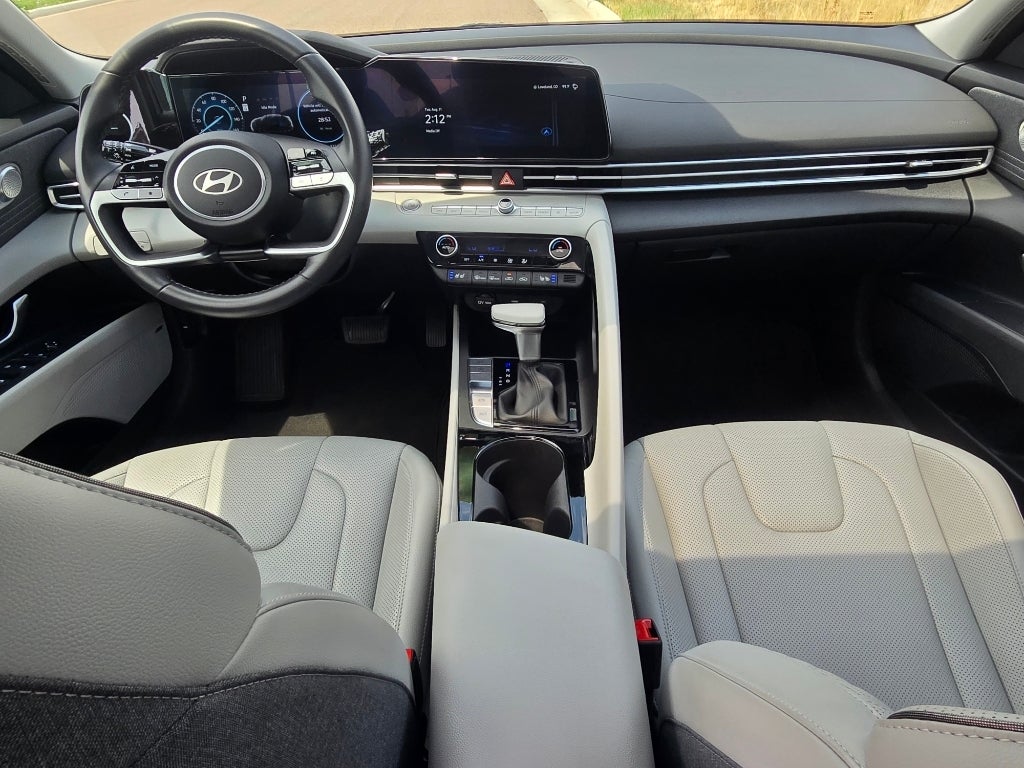 2025 Hyundai Elantra Hybrid Limited