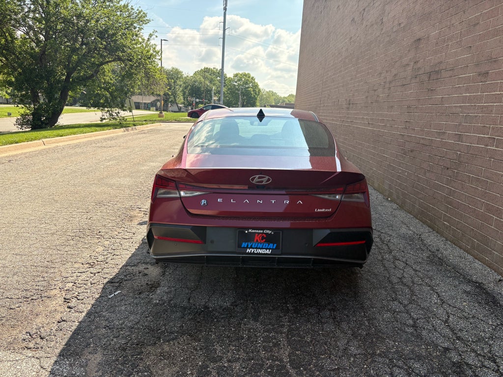 2024 Hyundai Elantra Limited