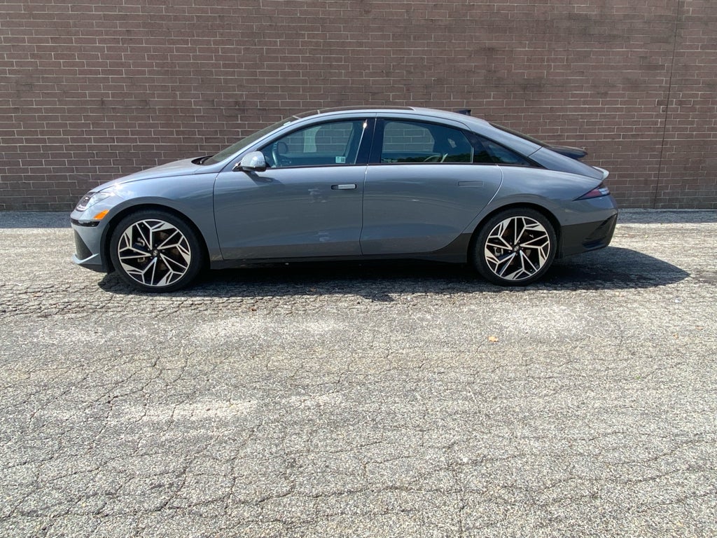 2024 Hyundai IONIQ 6 Limited