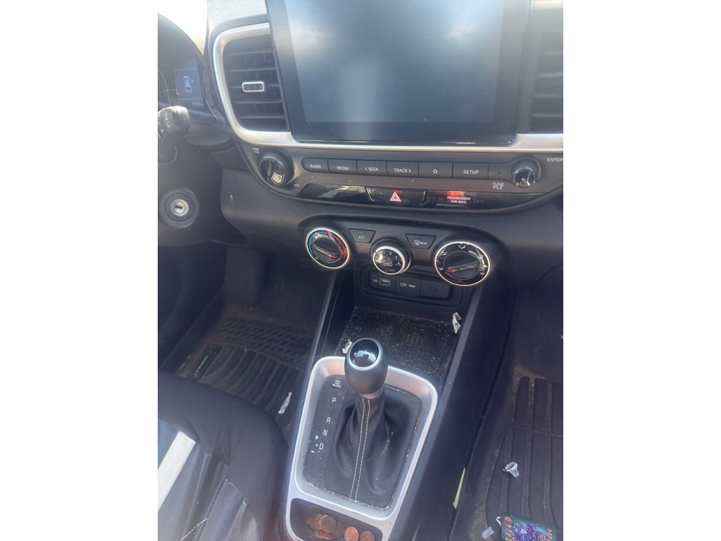 2022 Hyundai Venue SE