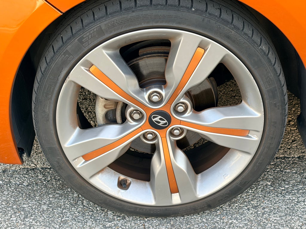 2013 Hyundai Veloster w/Black Int