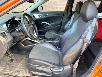 2013 Hyundai Veloster w/Black Int