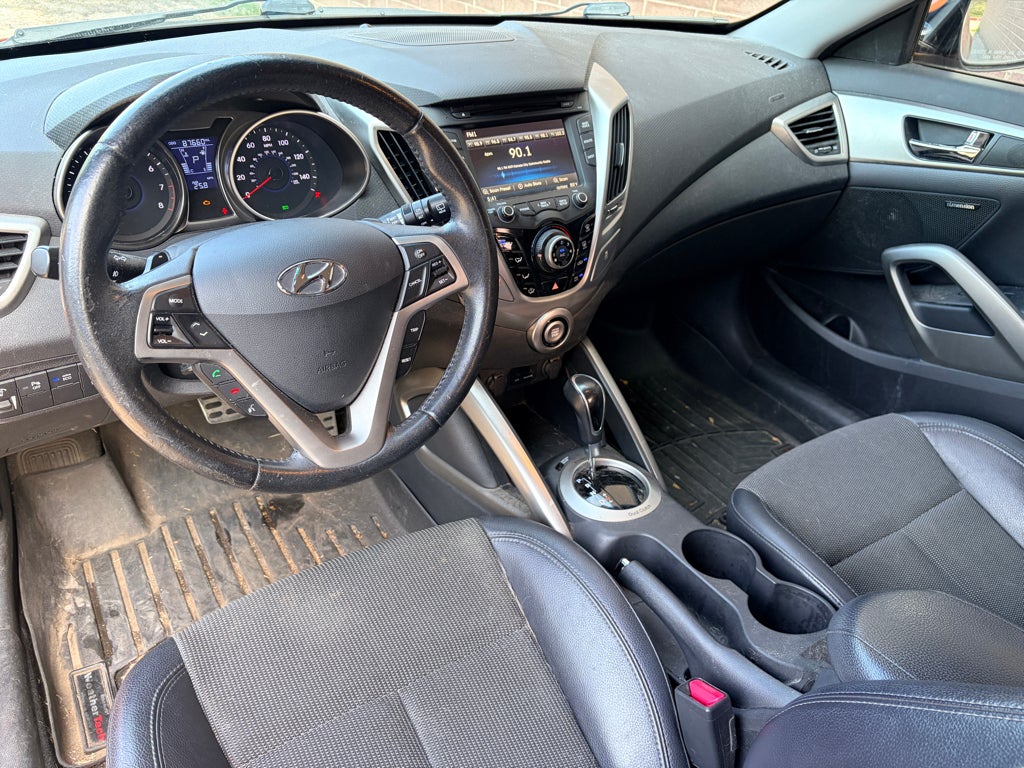 2013 Hyundai Veloster w/Black Int