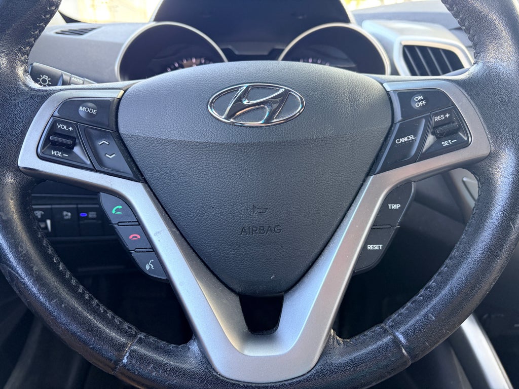 2013 Hyundai Veloster w/Black Int