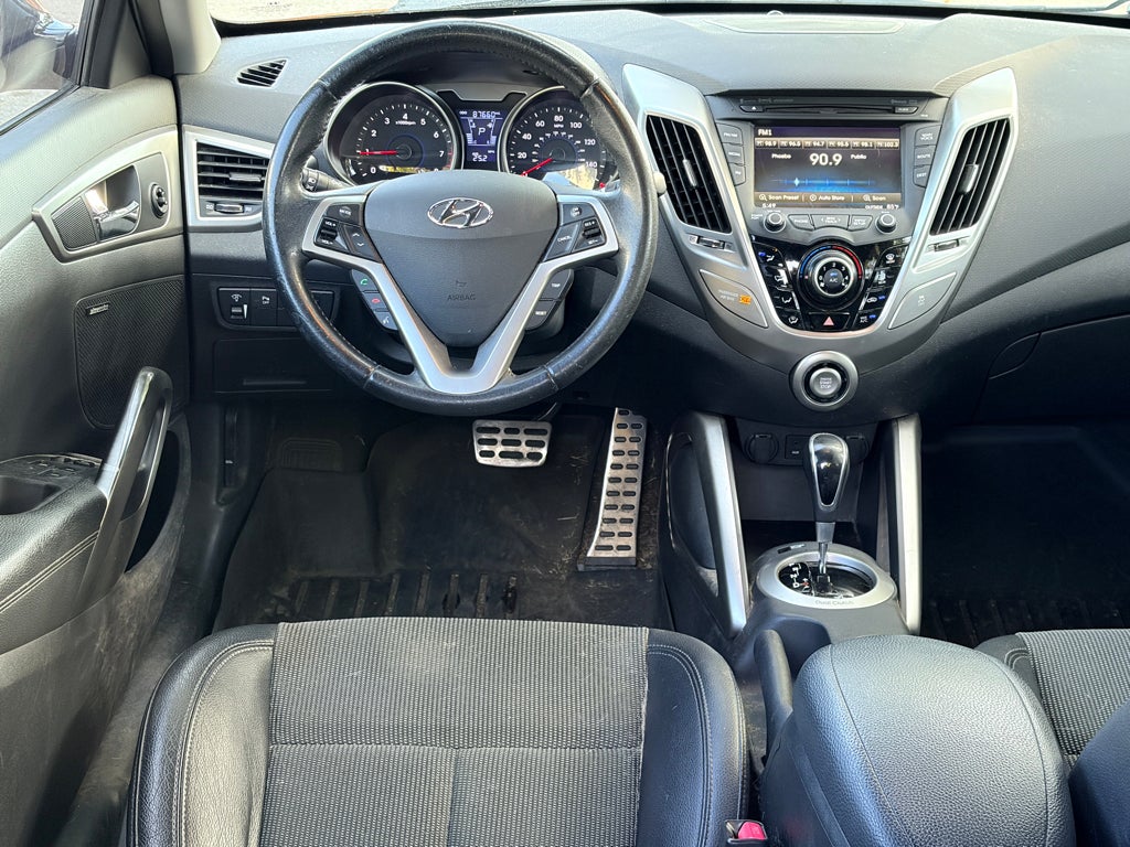 2013 Hyundai Veloster w/Black Int