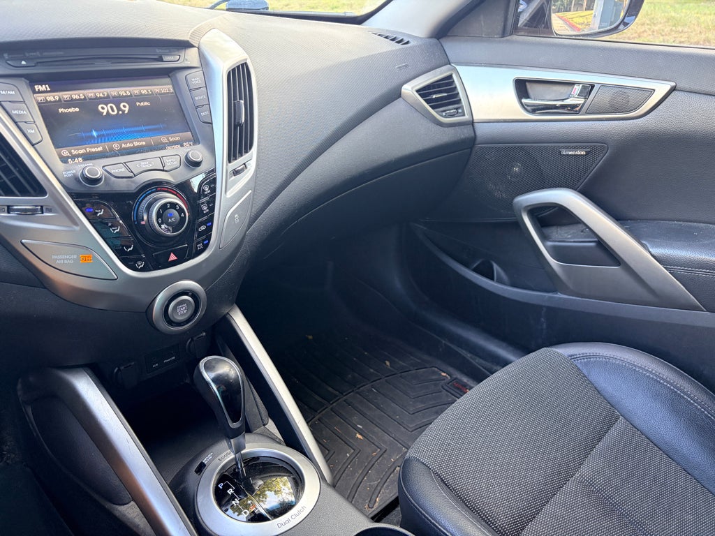 2013 Hyundai Veloster w/Black Int