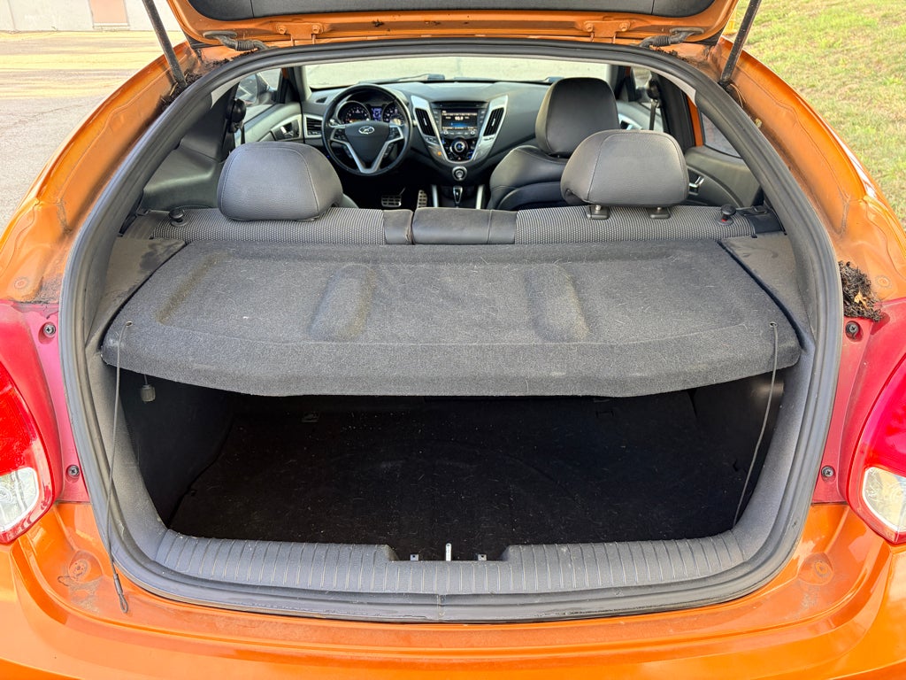 2013 Hyundai Veloster w/Black Int