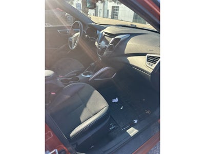 2013 Hyundai Veloster w/Black Int