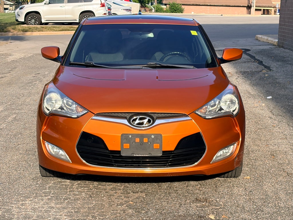 2013 Hyundai Veloster w/Black Int