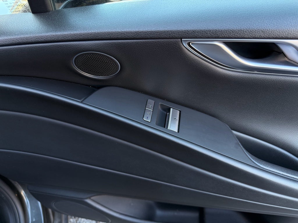 2023 Genesis G80 2.5T