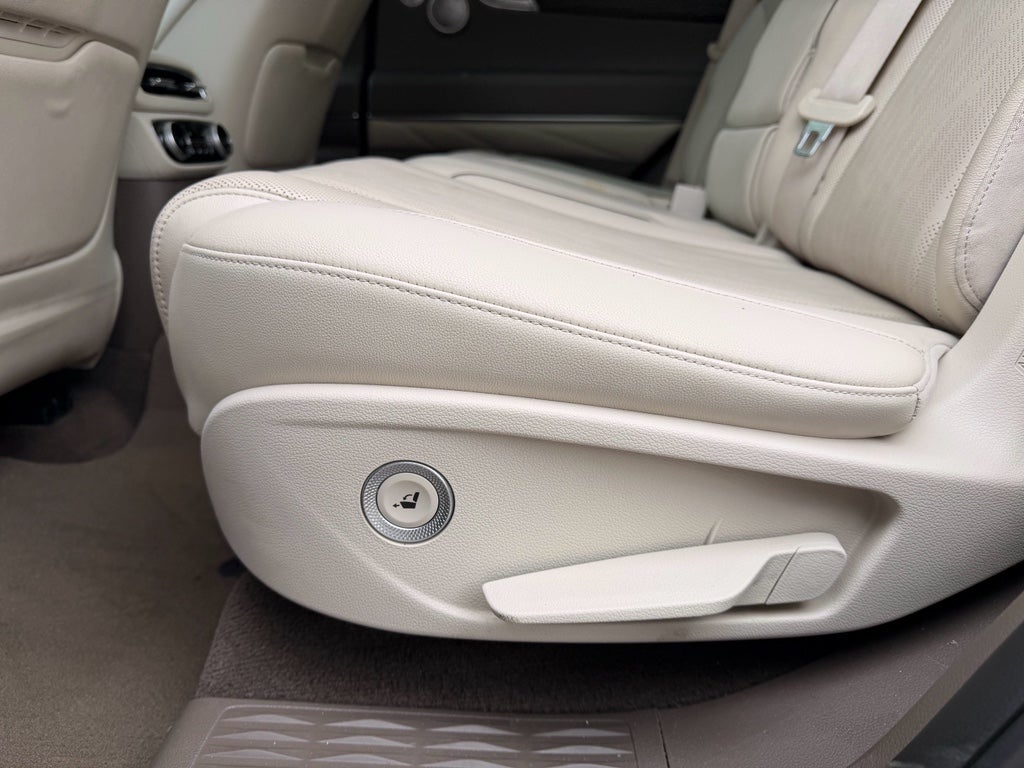 2023 Genesis GV80 Advanced +