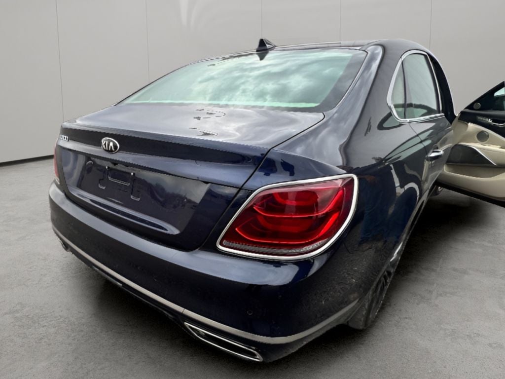 2019 Kia K900 Luxury