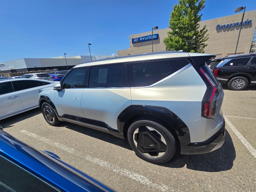 2024 Kia EV9 Land