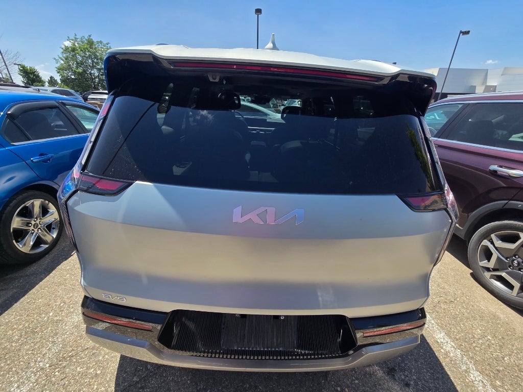 2024 Kia EV9 Land