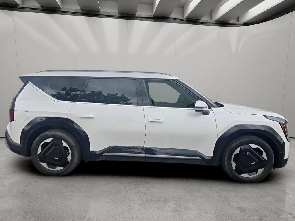 2024 Kia EV9 Land