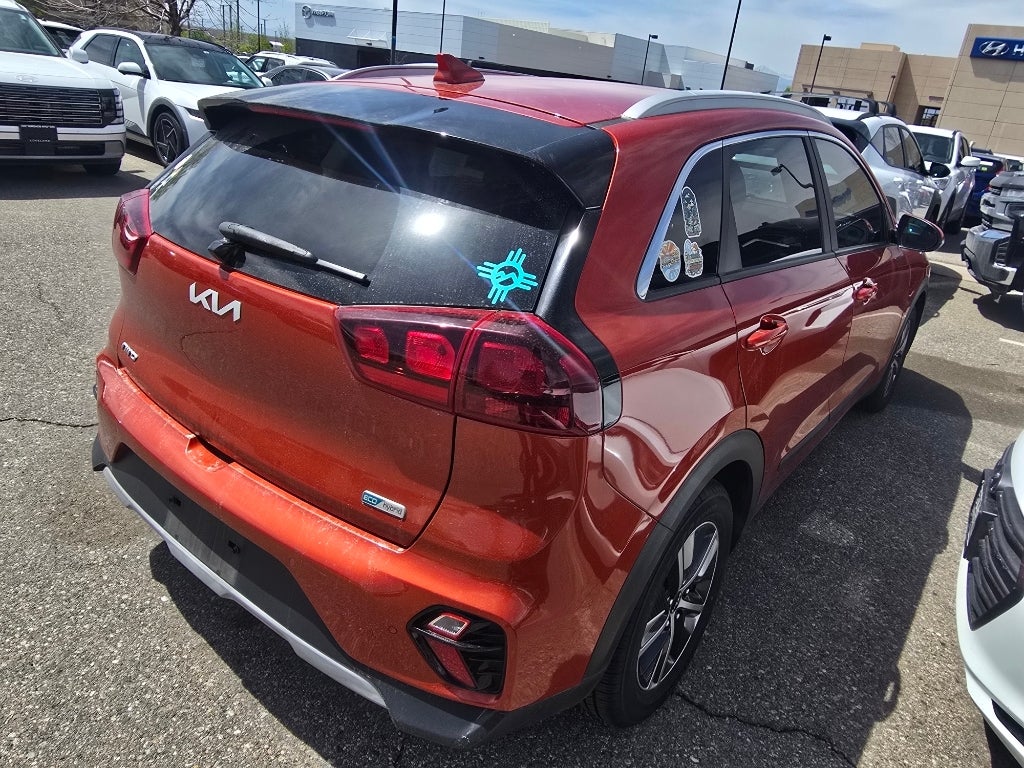 2022 Kia Niro LXS SE