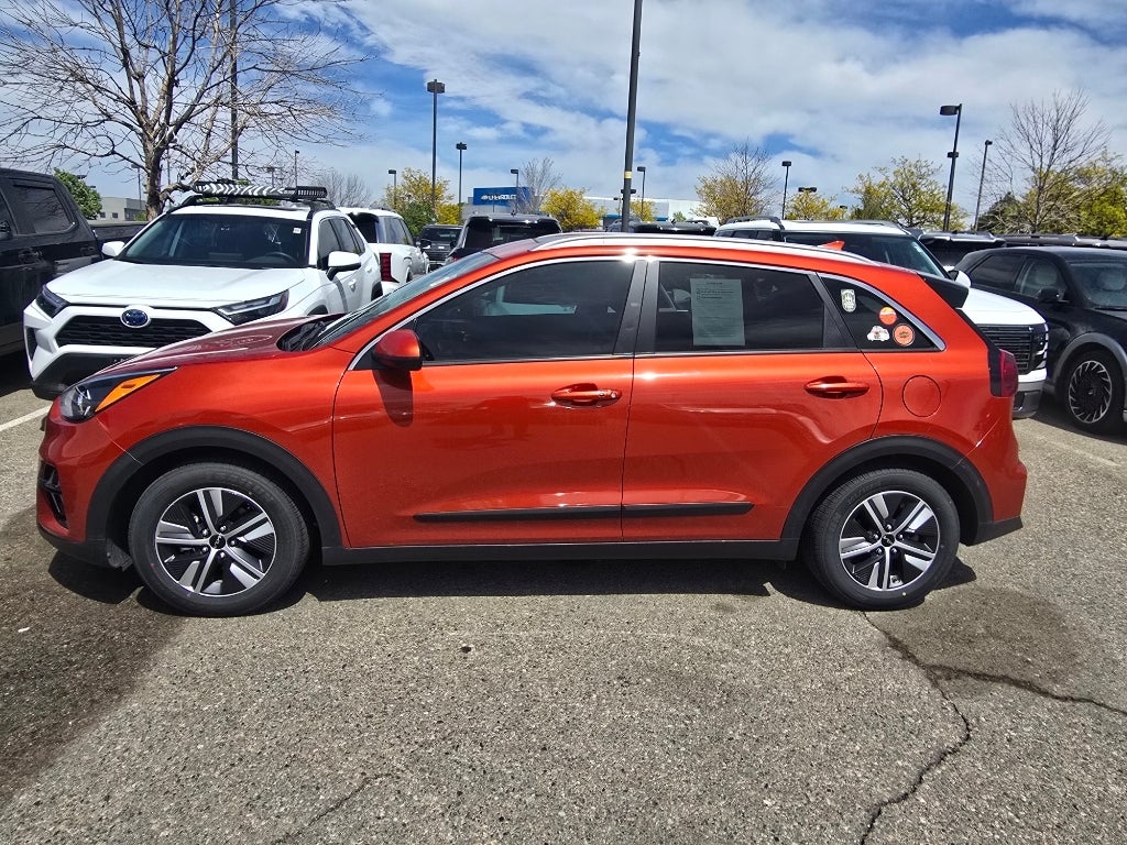 2022 Kia Niro LXS SE