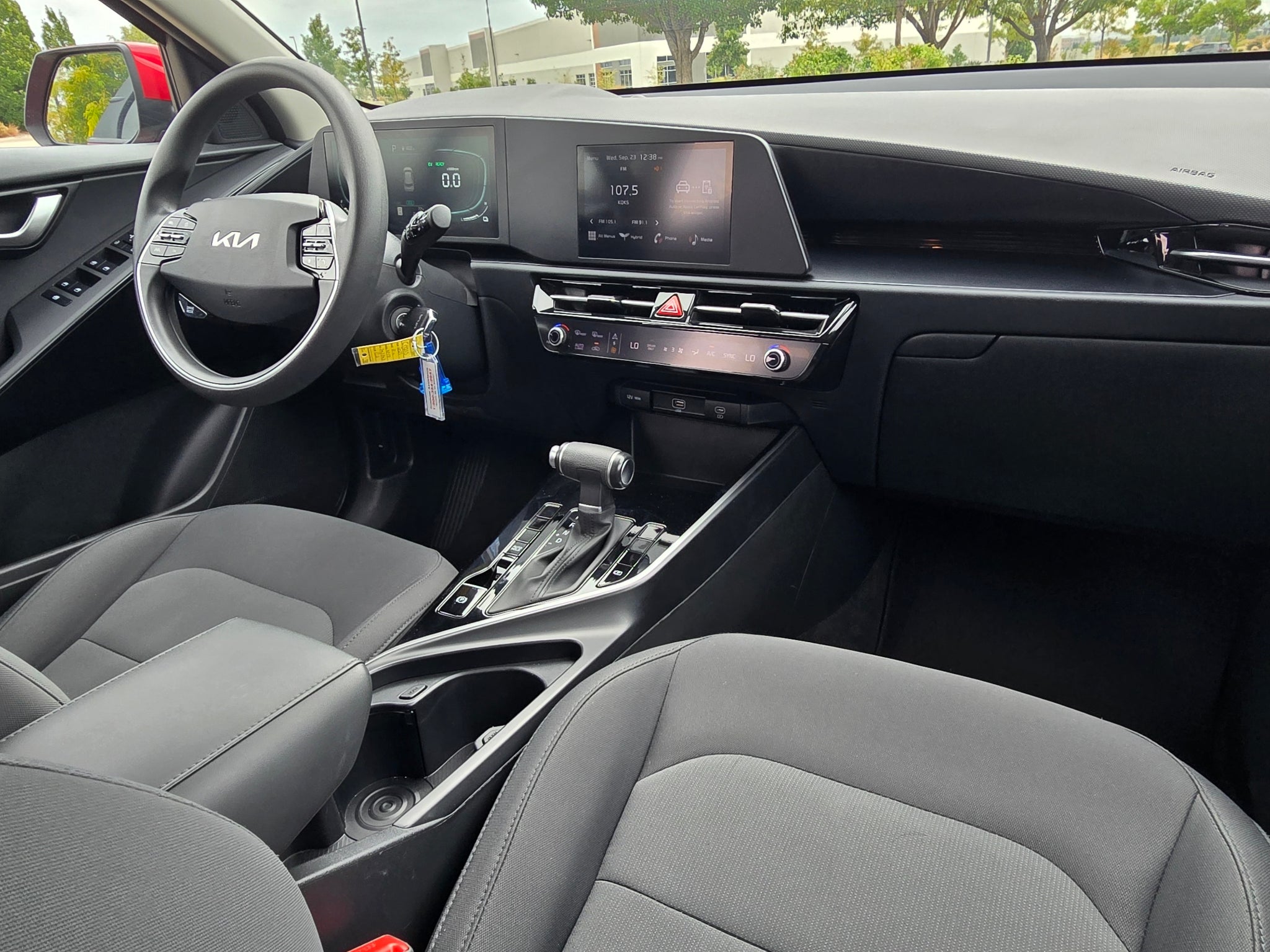 2025 Kia Niro LX