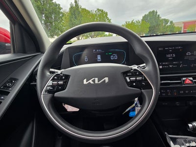 2025 Kia Niro LX