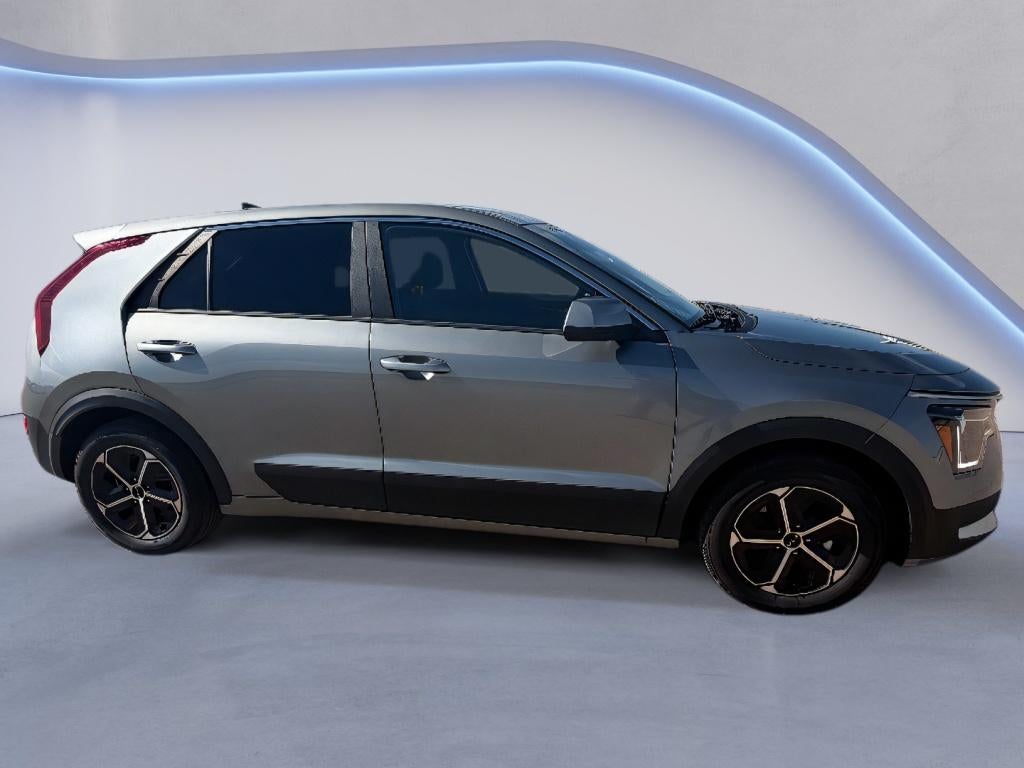 2025 Kia Niro LX