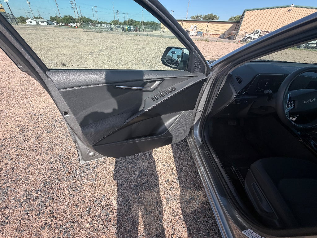 2025 Kia Niro LX