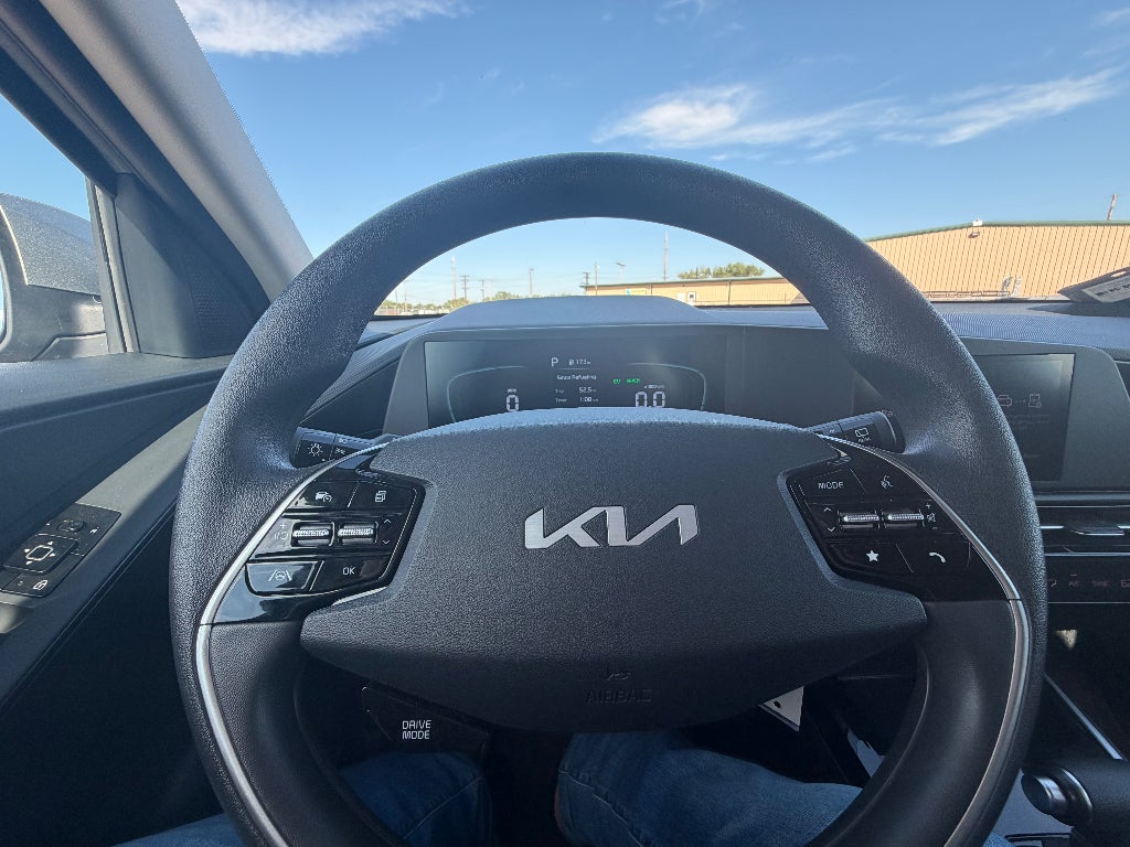 2025 Kia Niro LX
