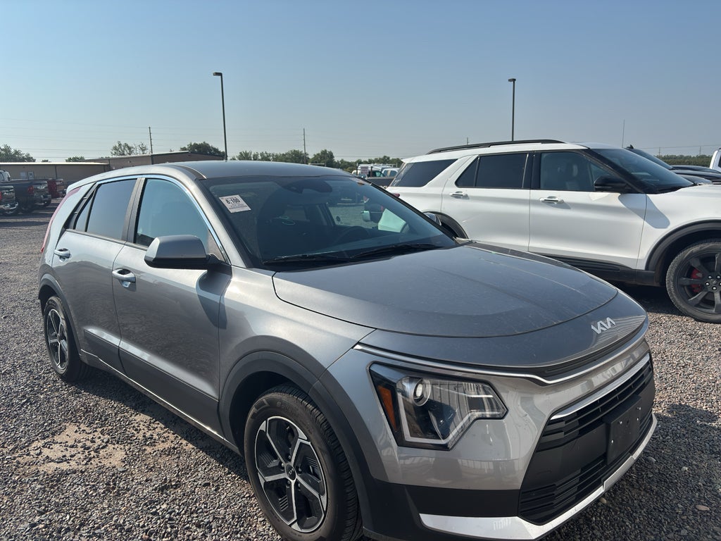 2025 Kia Niro LX