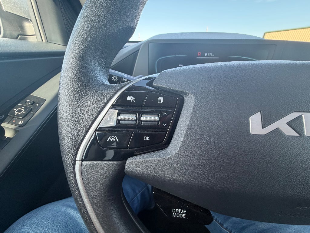 2025 Kia Niro LX