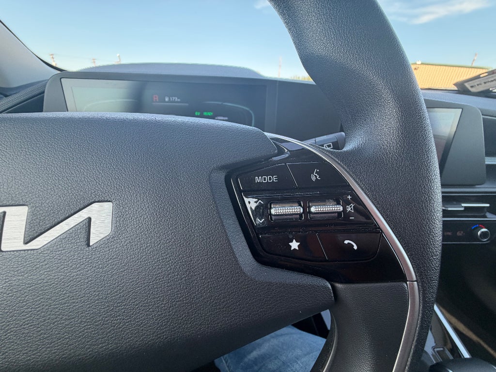 2025 Kia Niro LX