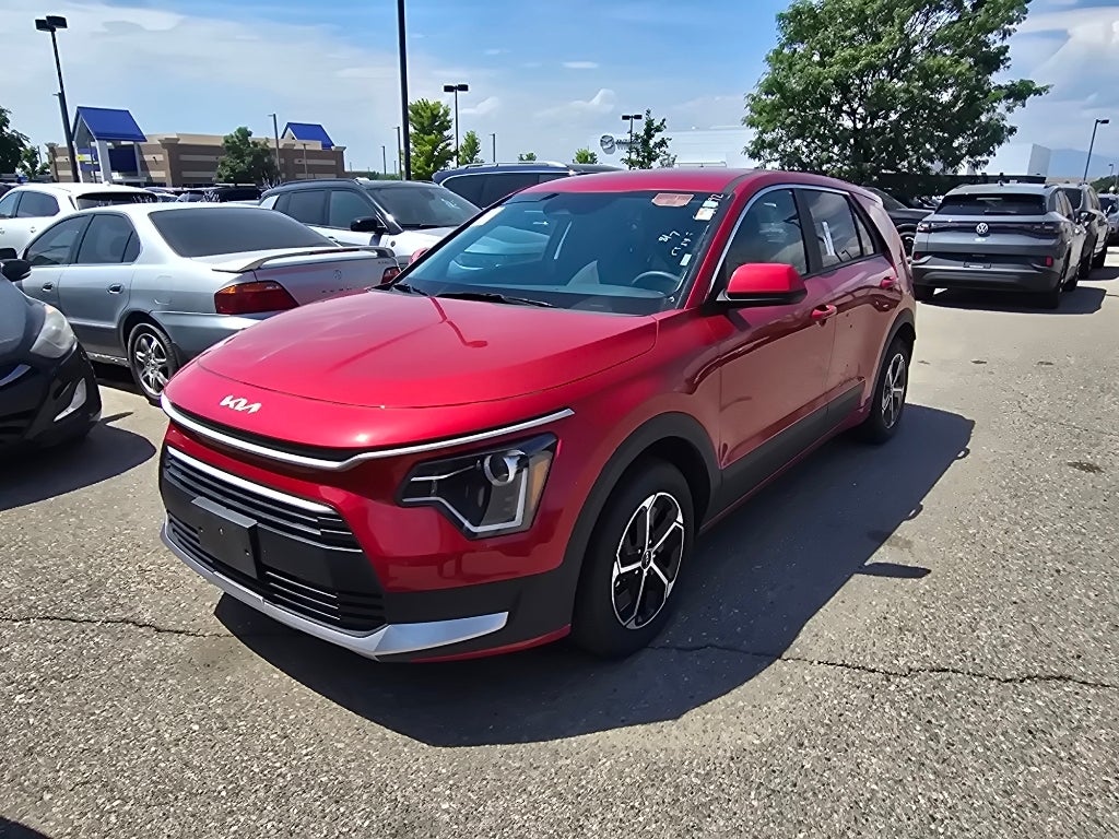 2025 Kia Niro LX