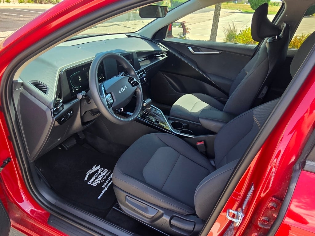 2025 Kia Niro LX