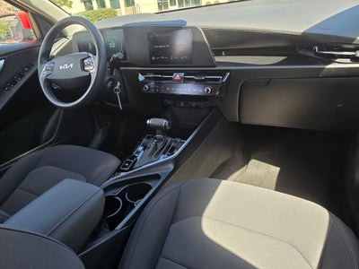2025 Kia Niro LX