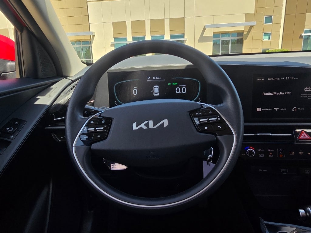 2025 Kia Niro LX
