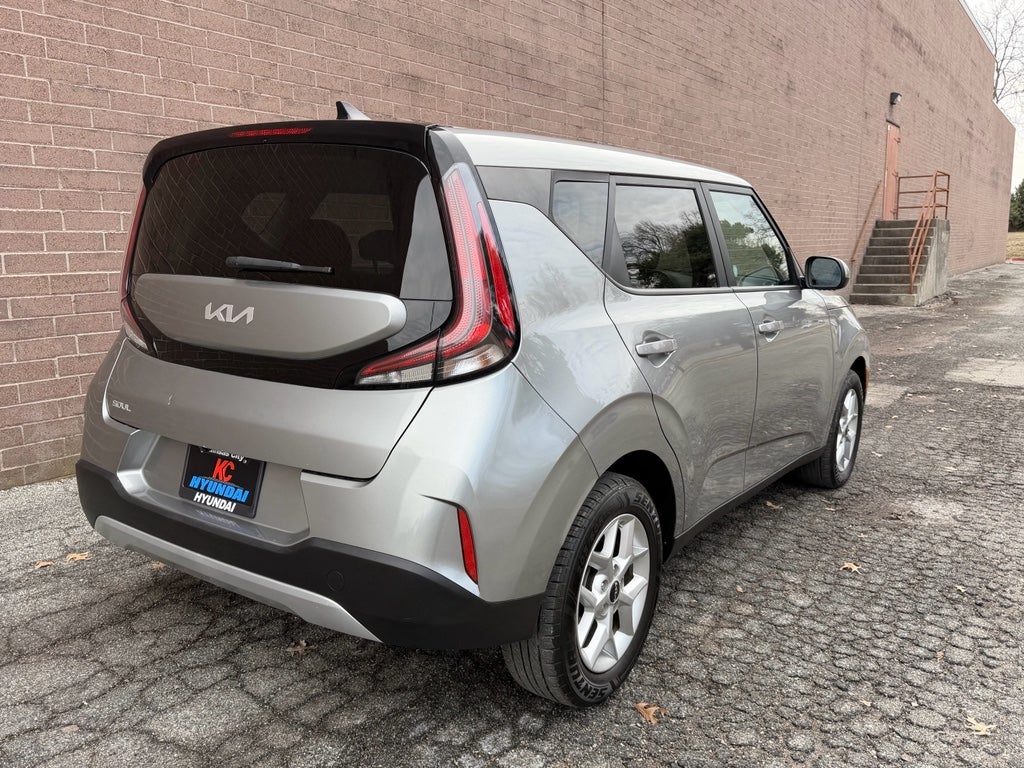 2024 Kia Soul LX