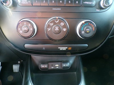 2017 Kia Soul Base