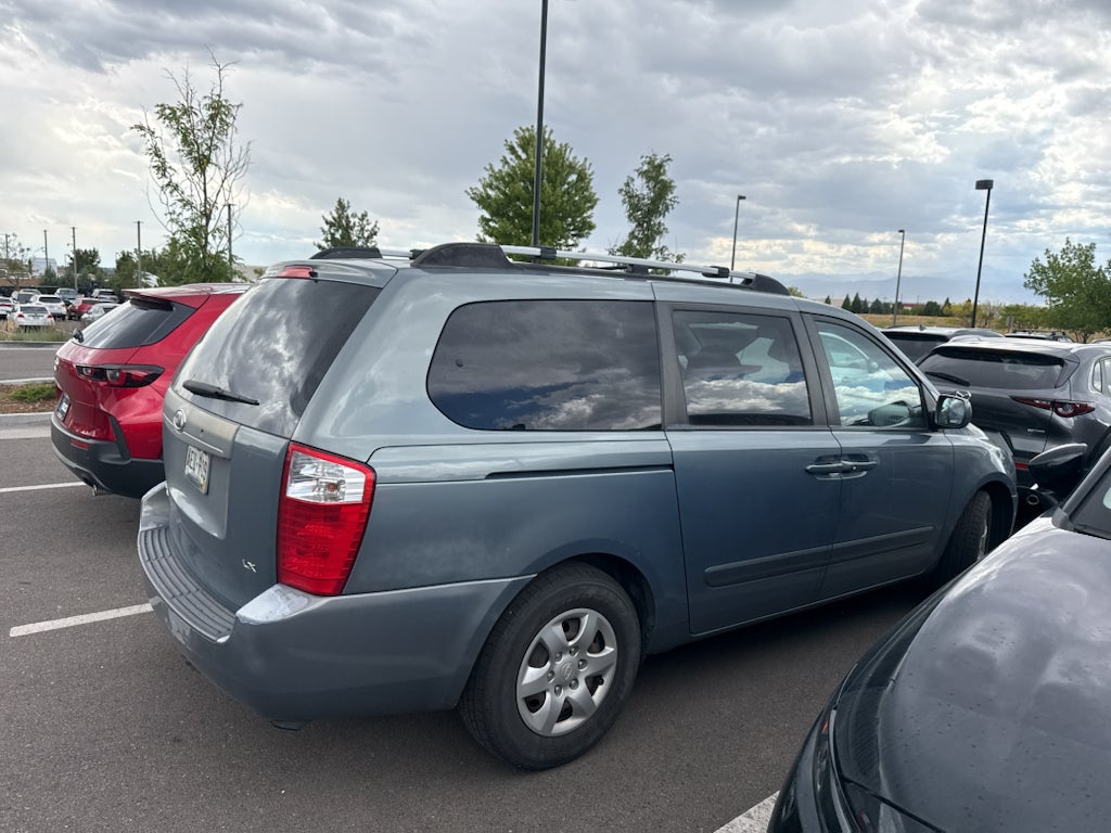 2008 Kia Sedona LX