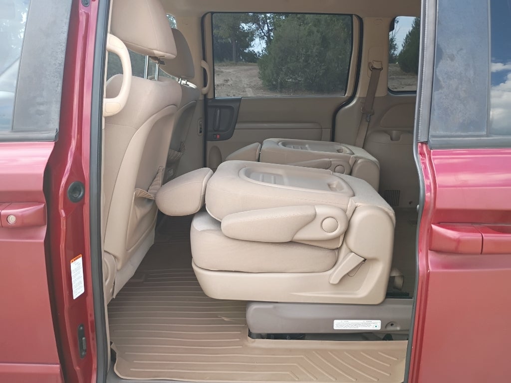 2012 Kia Sedona LX