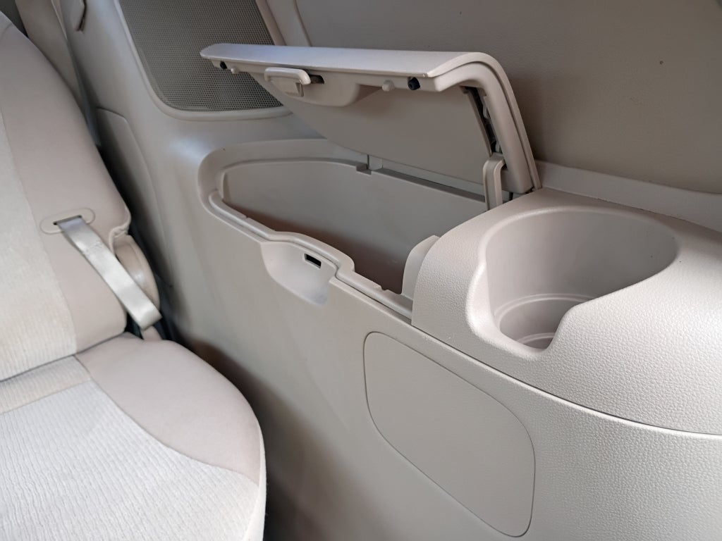 2012 Kia Sedona LX
