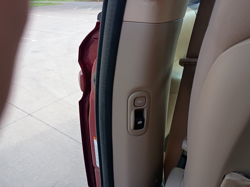 2012 Kia Sedona LX