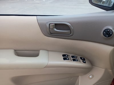 2012 Kia Sedona LX